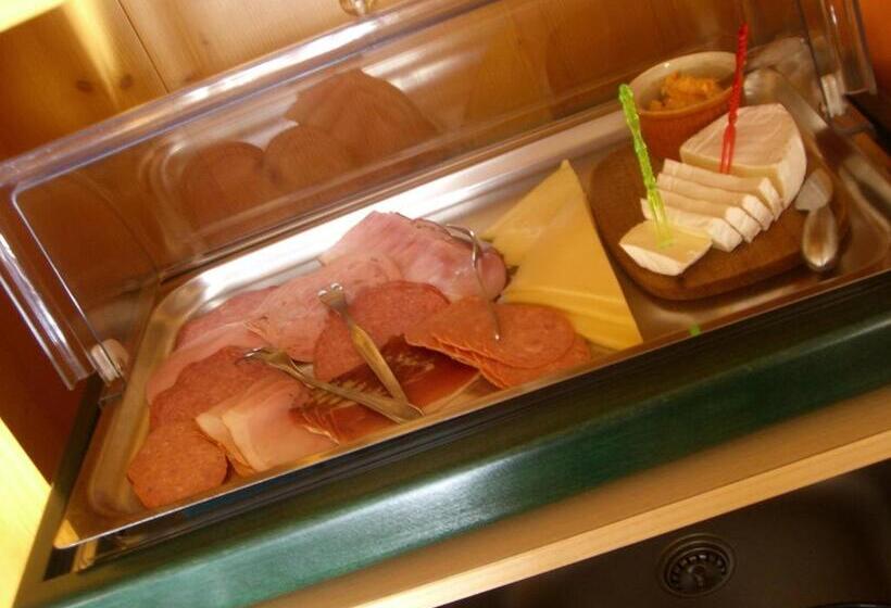 مبيت وإفطار Landhaus Servus