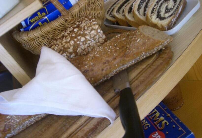 مبيت وإفطار Landhaus Servus