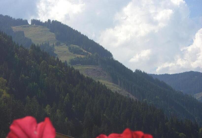 مبيت وإفطار Landhaus Servus