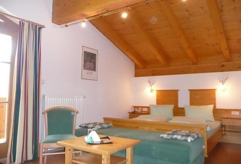 مبيت وإفطار Landhaus Servus