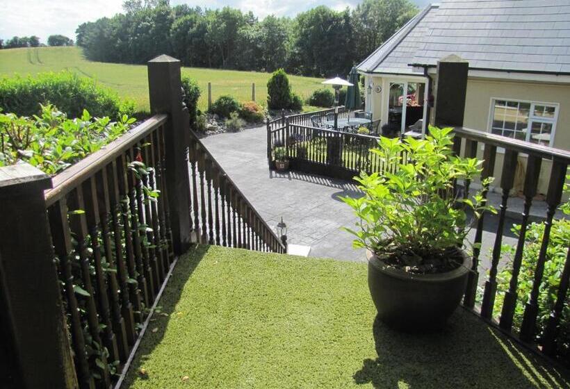 مبيت وإفطار Riverside Lodge