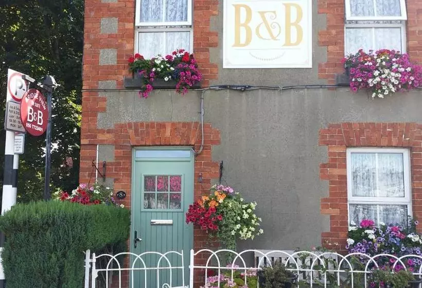 Bridge View B&b