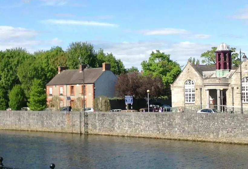 Bridge View B&b