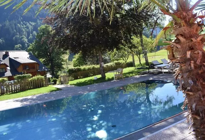 هتل Chalet Ferienhaus Hubertus