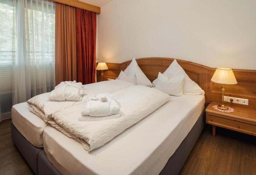 Отель Garni Alpenruh Micheluzzi