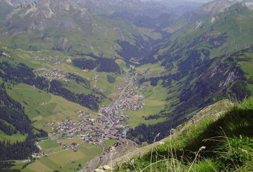 בית מלון כפרי Garni Sursilva