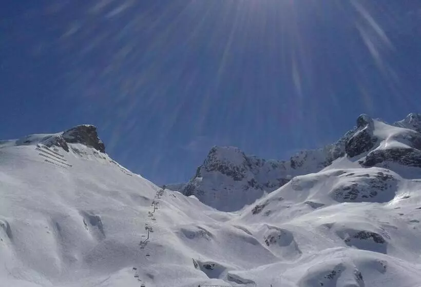 هتل Garni Sursilva