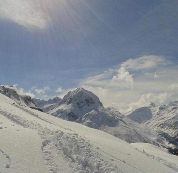 בית מלון כפרי Garni Sursilva