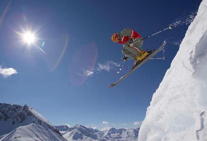 בית מלון כפרי Garni Sursilva