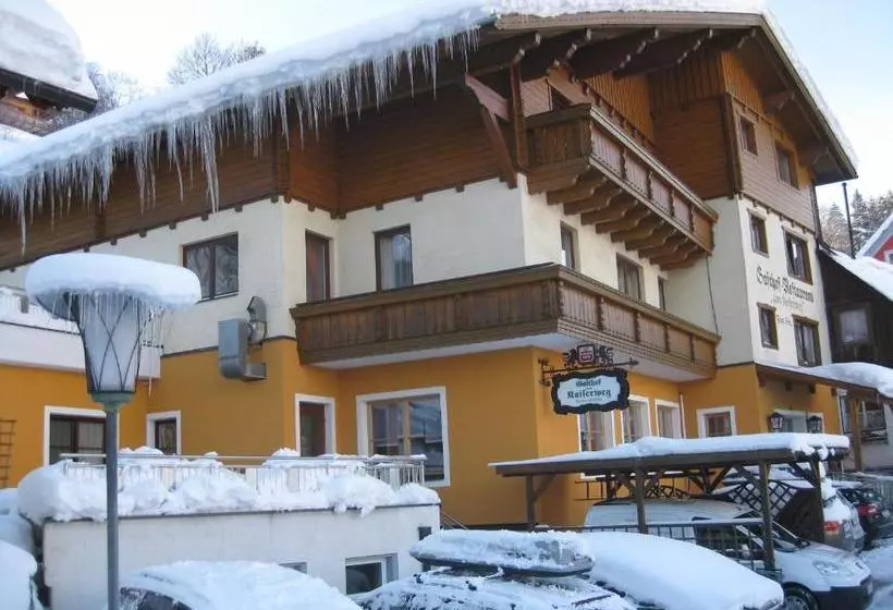 Hotelli Gasthof Zum Kaiserweg
