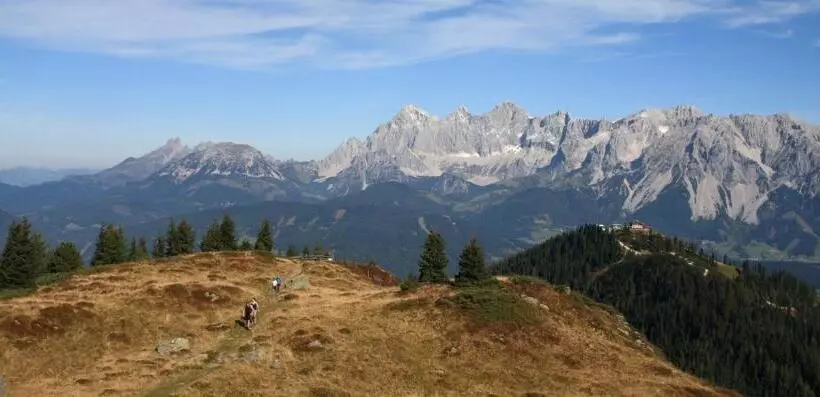 Hotelli Gasthof Zum Kaiserweg