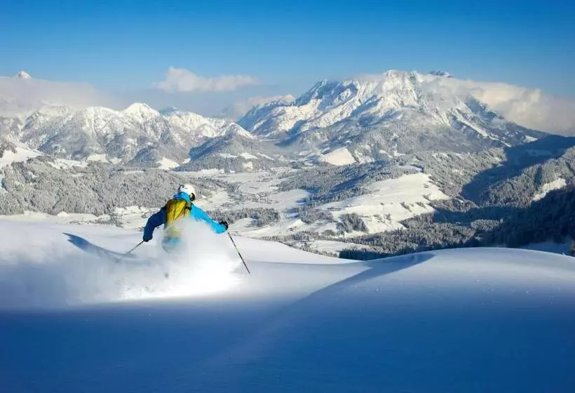 ホテル Haus Tirol
