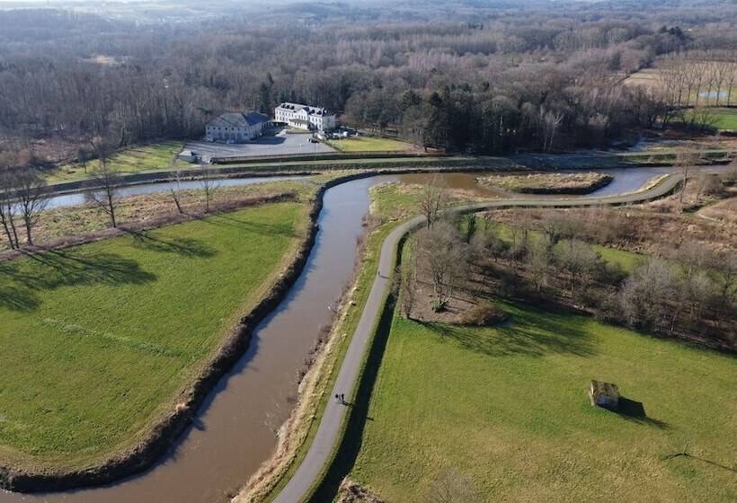 בית מלון כפרי Kasteel Van Nieuwland