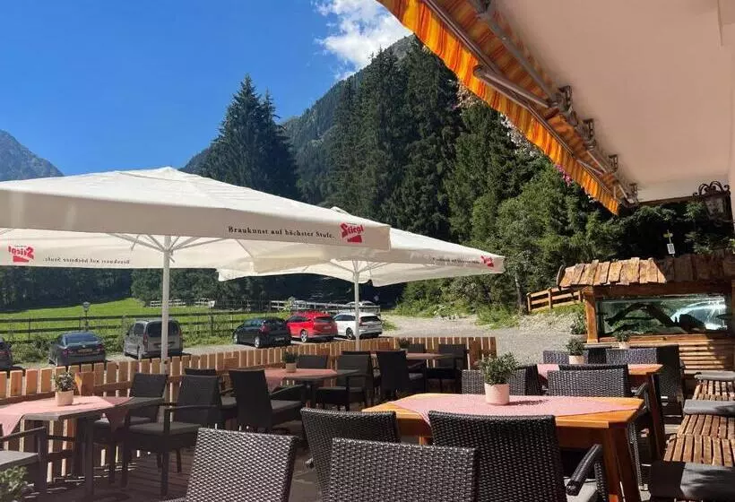 هتل Waldcafe