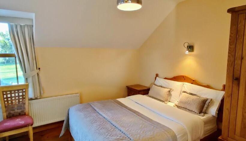 Moynure House Boutique B&b & Separate Two Bedroom Chalet