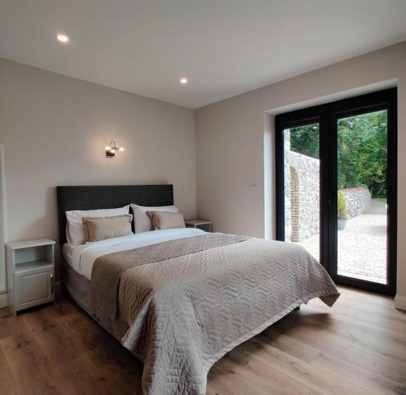 Moynure House Boutique B&b & Separate Two Bedroom Chalet