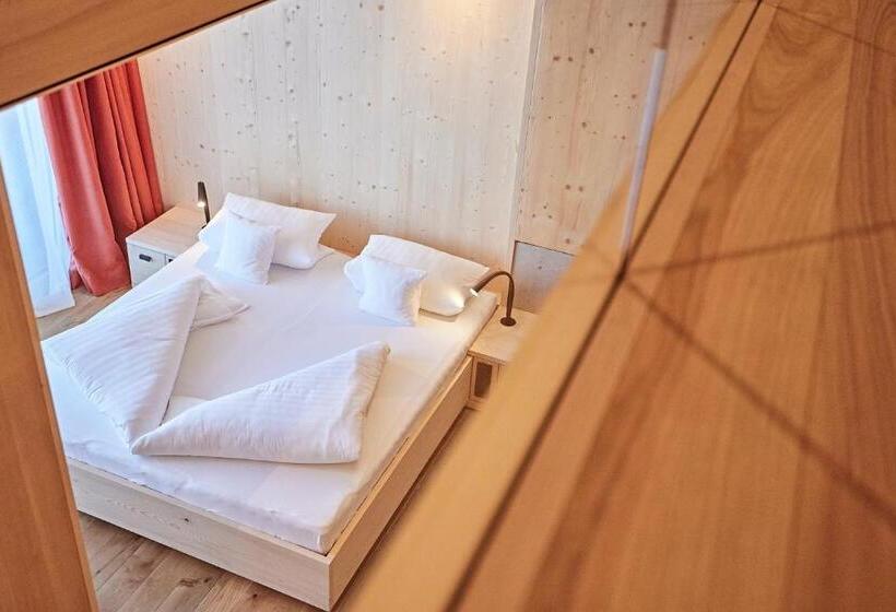 Bio Hotel Oswalda Hus