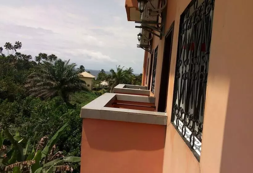 هتل Hôtel Lobé