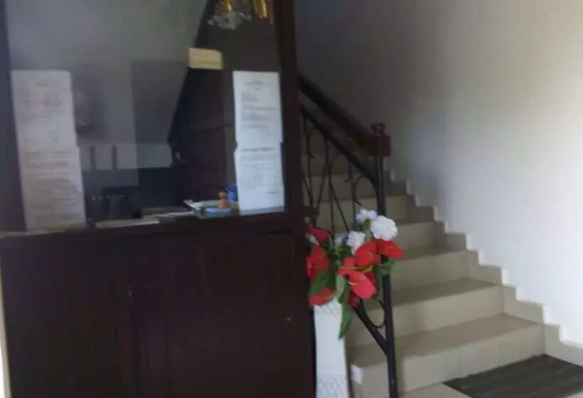 هتل Hôtel Lobé