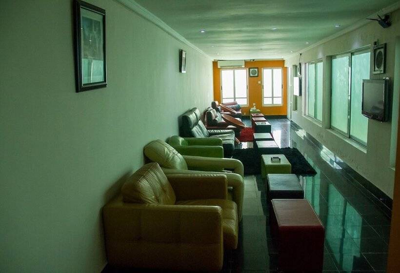 هتل Island Heights