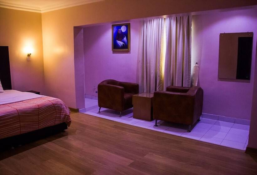 هتل Island Heights