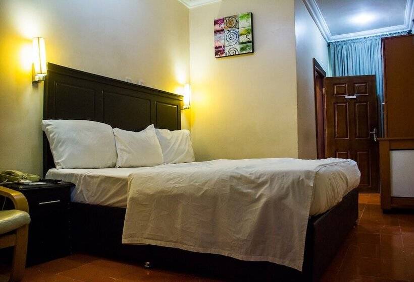 هتل Island Heights