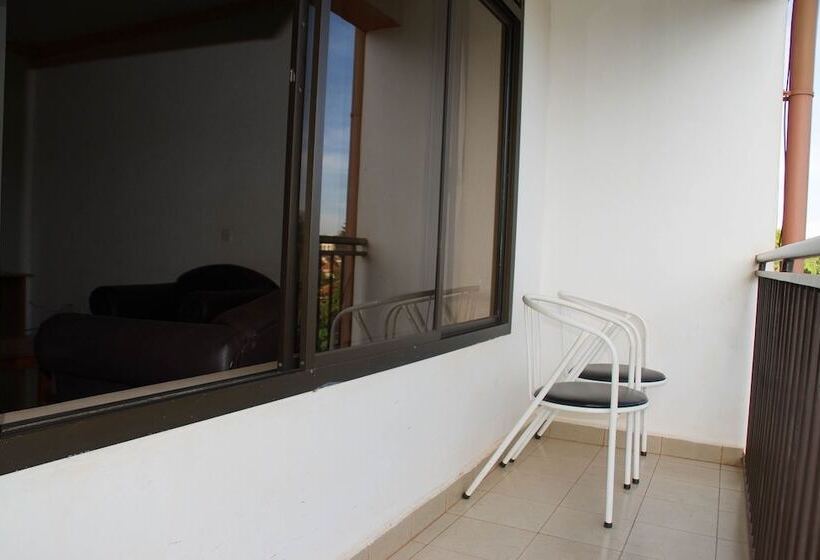 هتل Island Heights