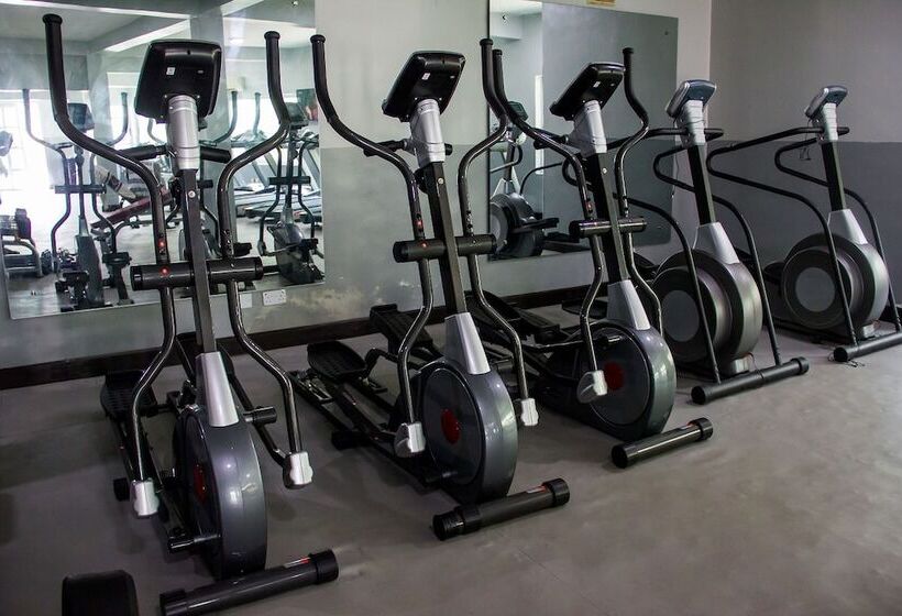 هتل Island Heights