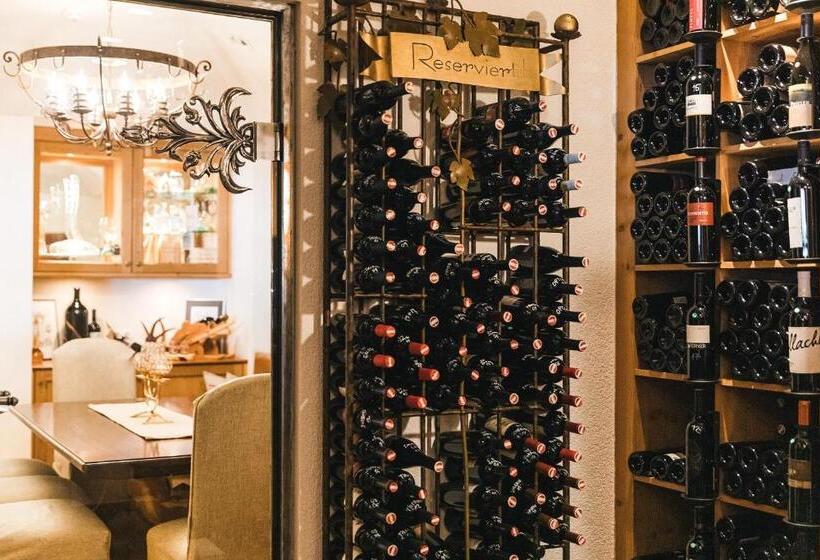 Отель Klausnerhof