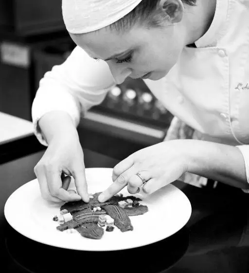 هتل L'auberge Du Notaire