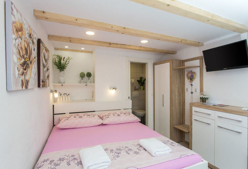 בית מלון כפרי Lavender Room