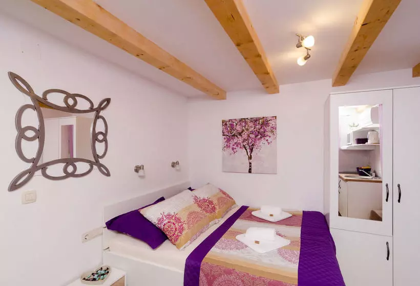 هتل Lavender Room