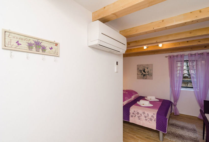 בית מלון כפרי Lavender Room