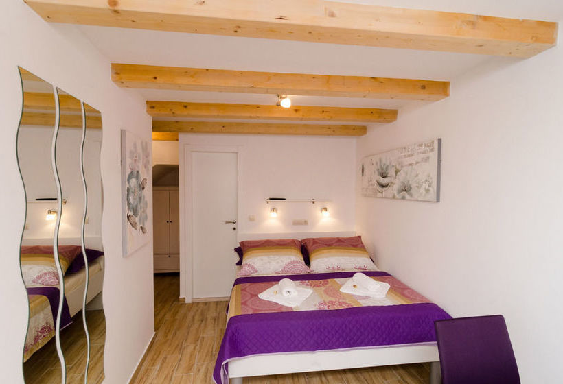 בית מלון כפרי Lavender Room