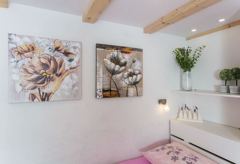 בית מלון כפרי Lavender Room