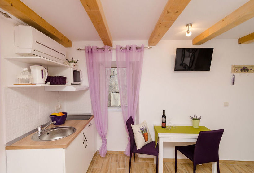 בית מלון כפרי Lavender Room