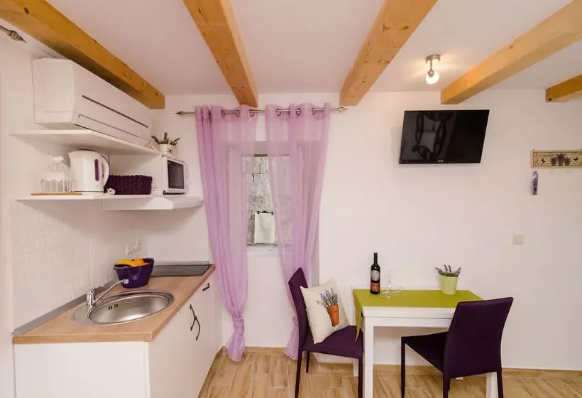 هتل Lavender Room