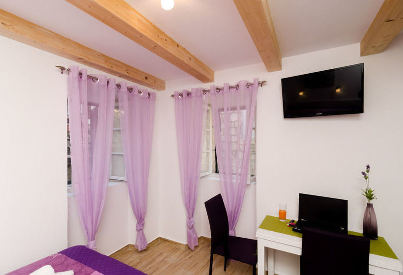 בית מלון כפרי Lavender Room