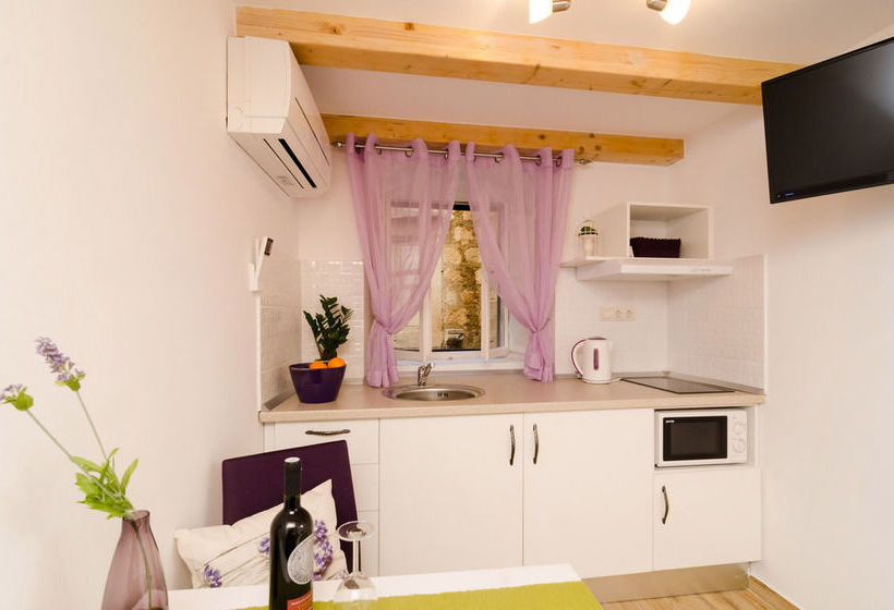 בית מלון כפרי Lavender Room