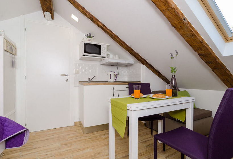 בית מלון כפרי Lavender Room