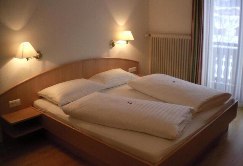 فندق Lipeter & Bergheimat