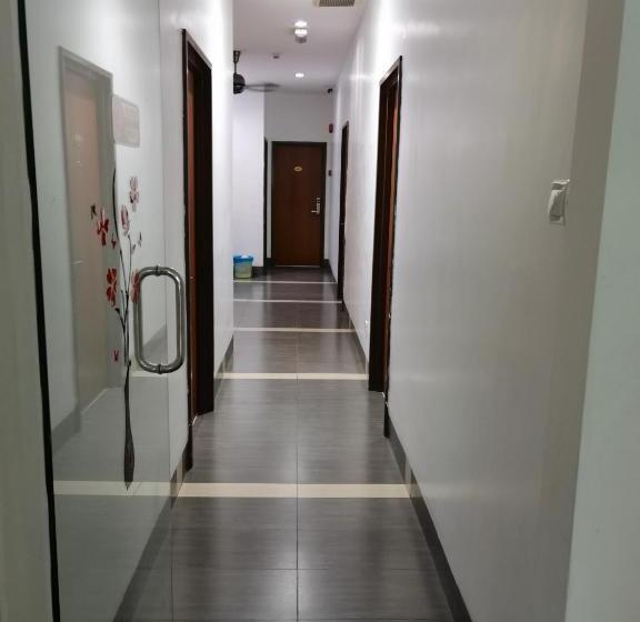 Lsn Hotel Taman Connaught