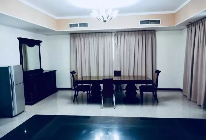هتل Marina Tower