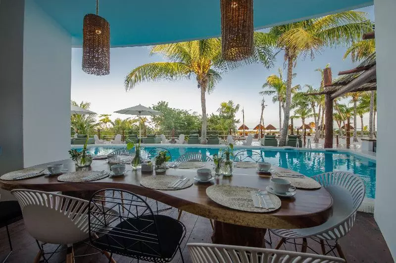 Hotelli Villas Hm Palapas del Mar