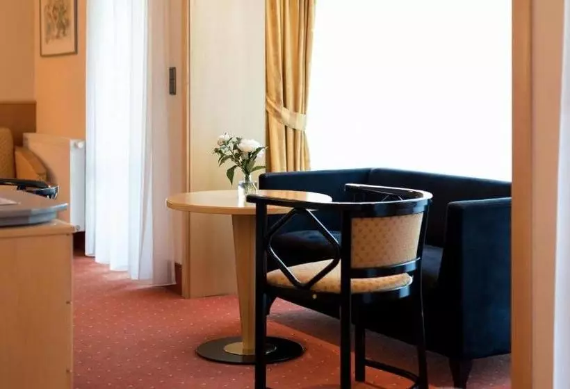 ホテル Weinlandhof