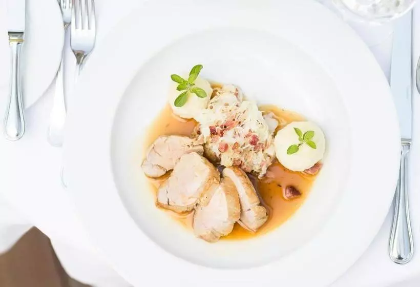 ホテル Weinlandhof