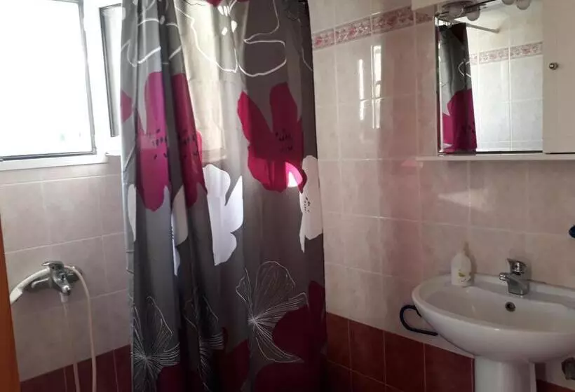 Iremia Rooms