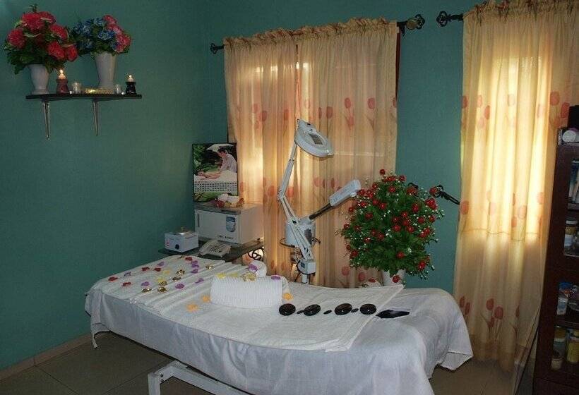 Kdt Hotels And Suites