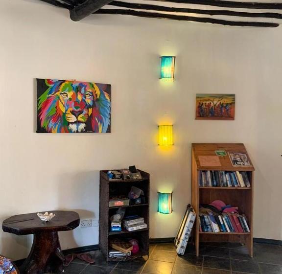 هاستل Diani Backpackers