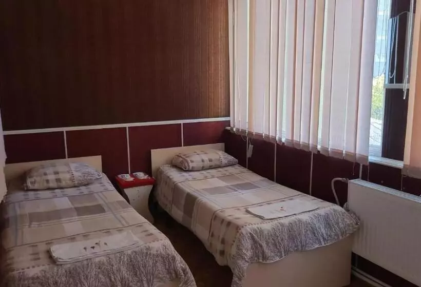 هاستل Royal Boutique Hotel On Kievyan